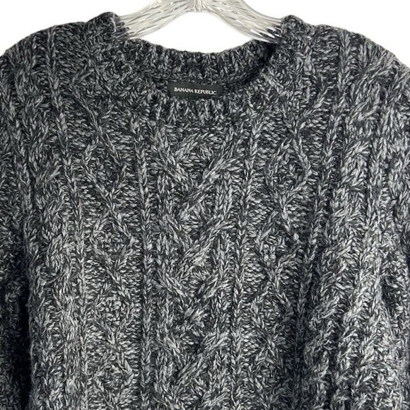 Banana Republic Women’s Gray and Black Blended Wool Cable Knit Sweater Size M - Picture 5 of 10